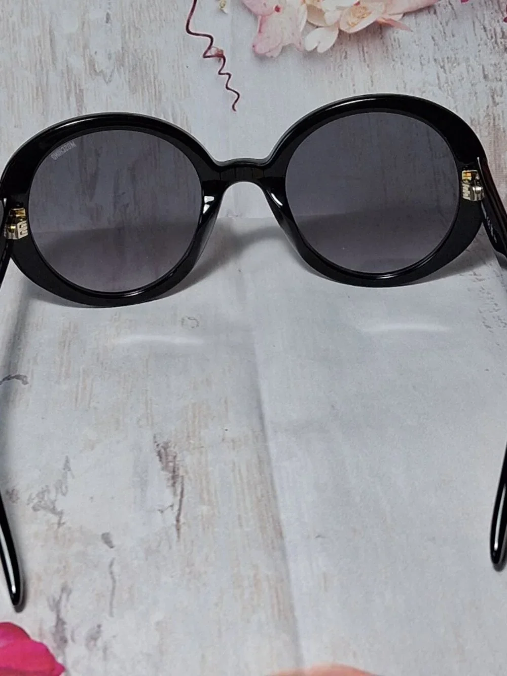 Moschino bold oversized